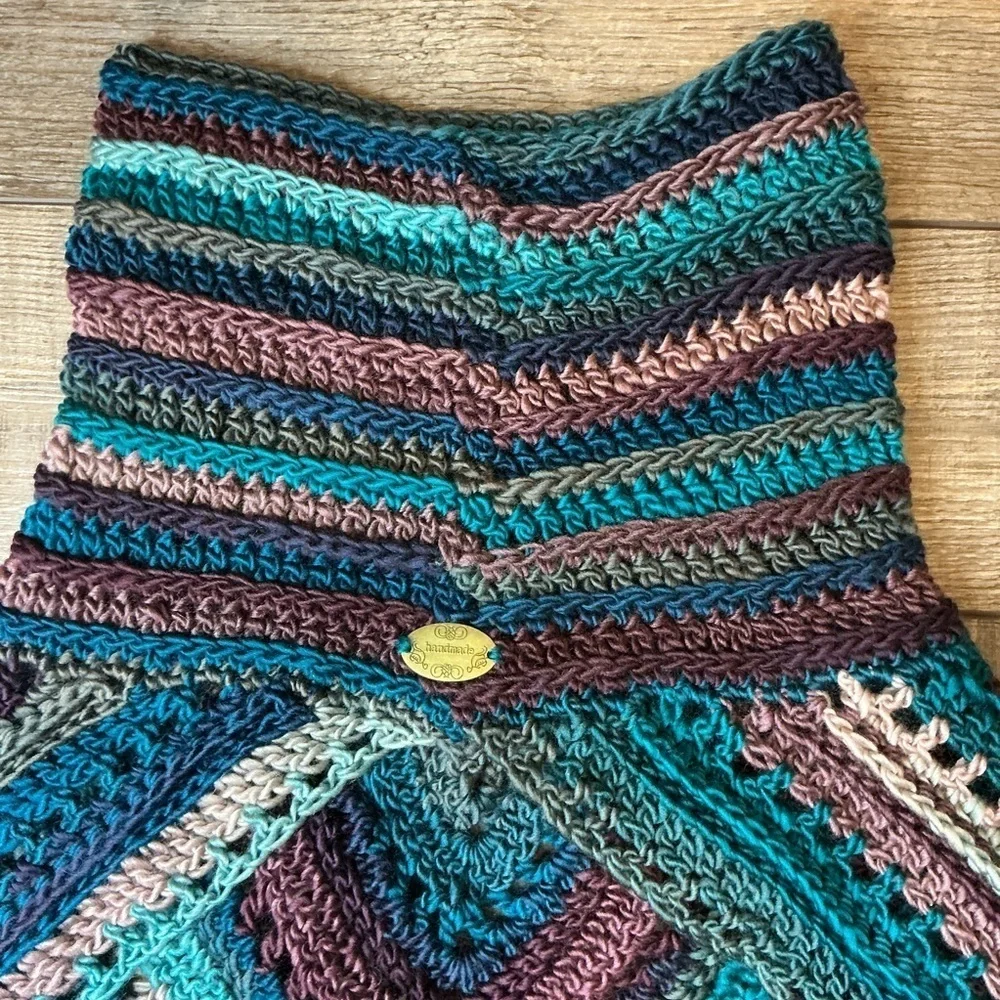 Handcrafted Crochet Cowl Neck Scarf With Fringe New Handmade‎ by Seller Knit